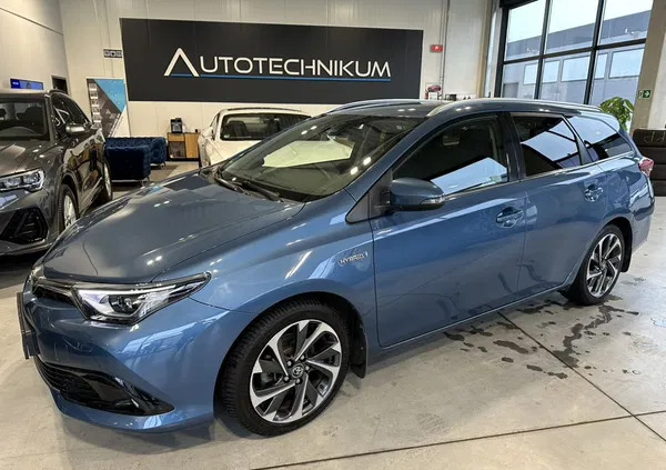 toyota auris zachodniopomorskie Toyota Auris cena 59900 przebieg: 204900, rok produkcji 2015 z Wolin